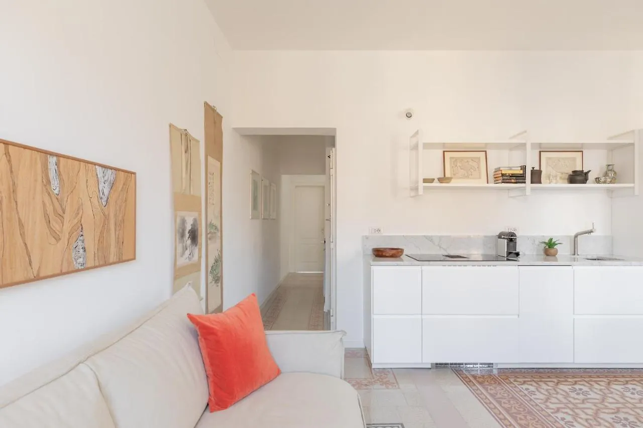 Iflat Lovely Apartment With View On Pope Window Rom Italien