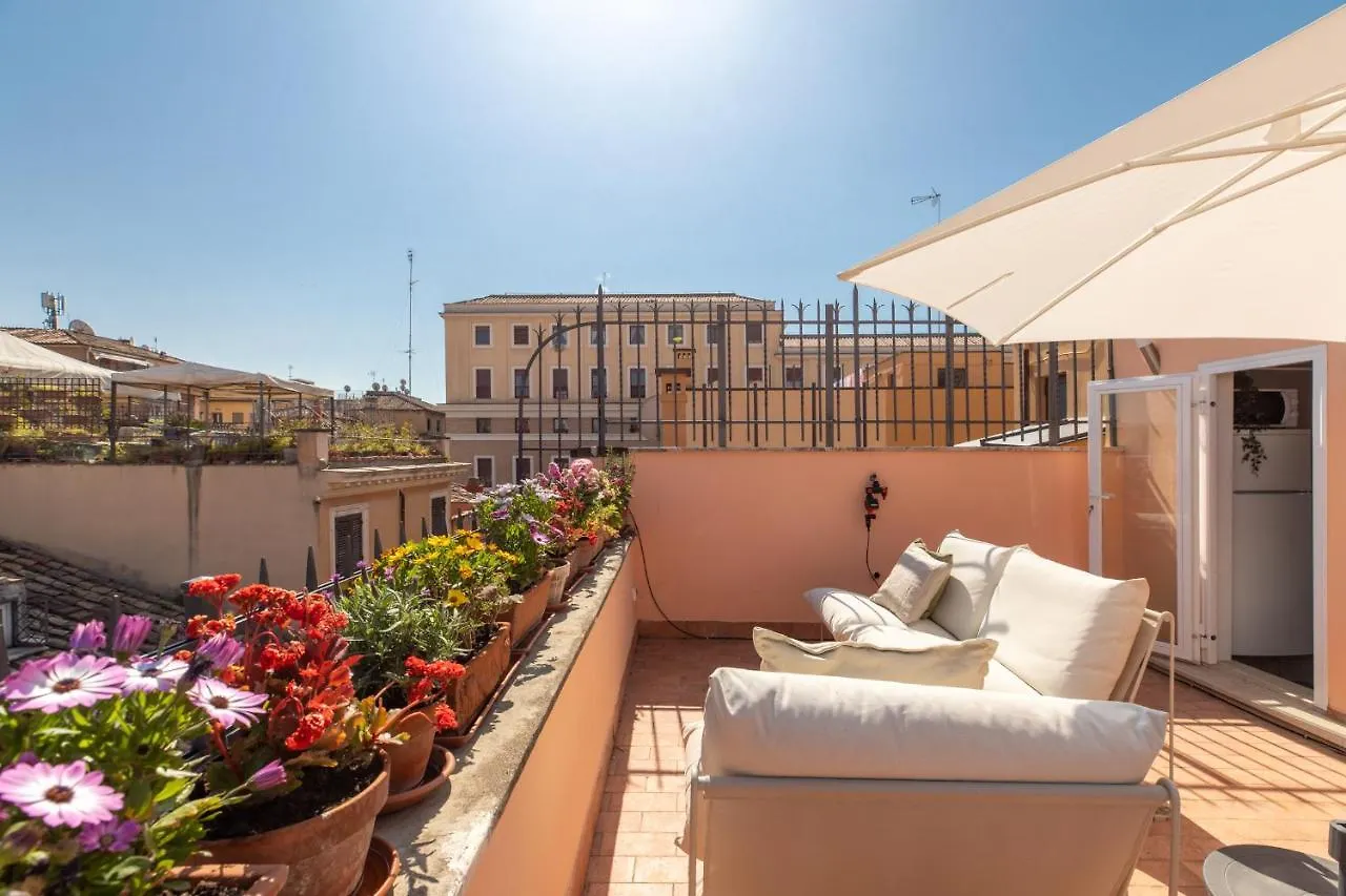 Iflat Lovely Apartment With View On Pope Window Rom Italien